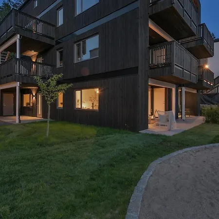 Aros Modern Apartment