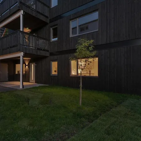 Aros Modern كريستينساند